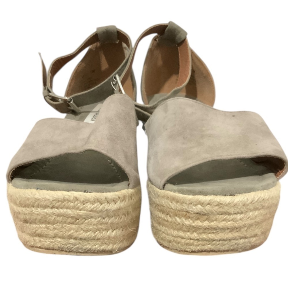 Steve Madden Suede Apolo Espadrille Platform Wedge
Sandals in Taupe Grey Sz 7.5 - Picture 5 of 8
